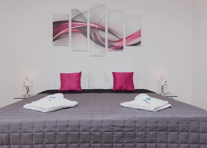 Apartman Riverside With Balcony By Renters