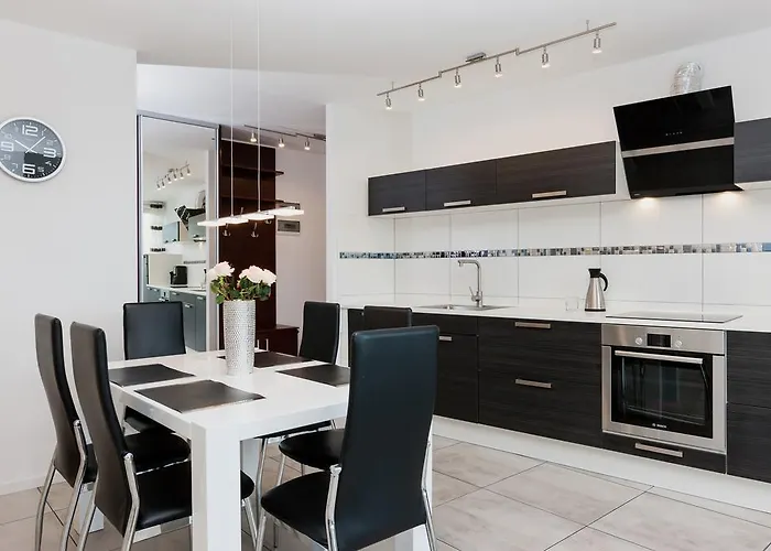 Riverside With Balcony By Renters Swinoujscie